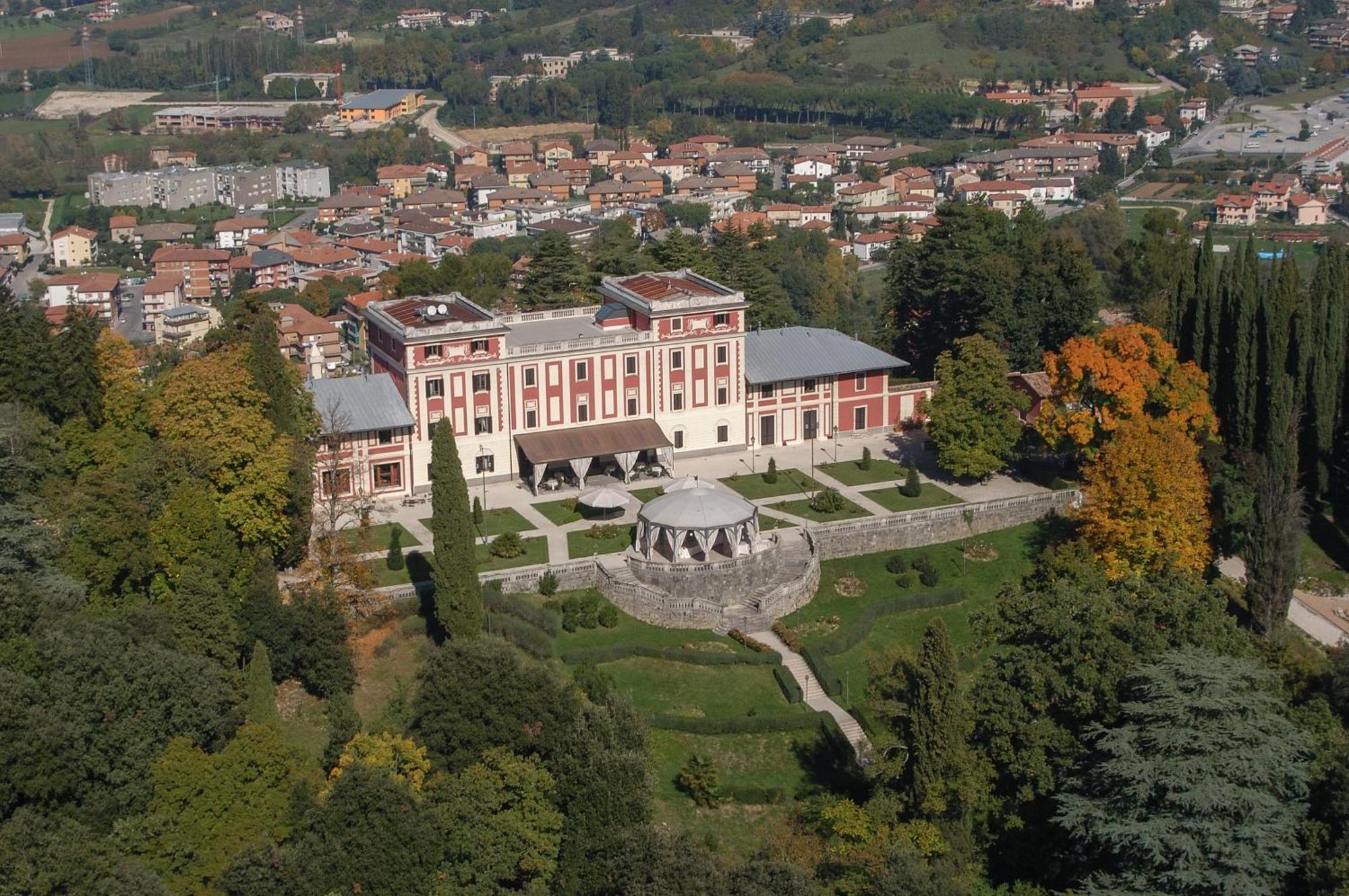 Park Hotel Villa Potenziani 리에티 외부 사진